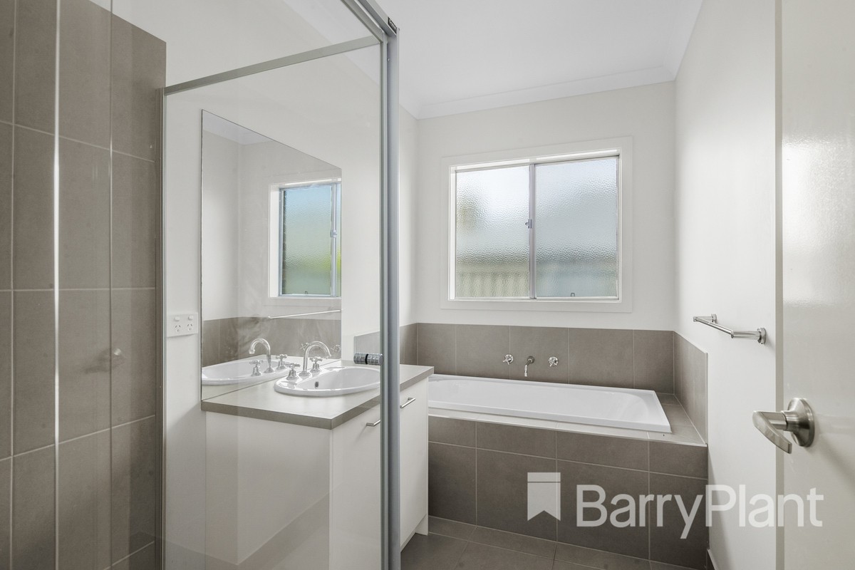 33 Wilmott Street, Lucas, VIC 3350, Lucas - Thumbnail 7