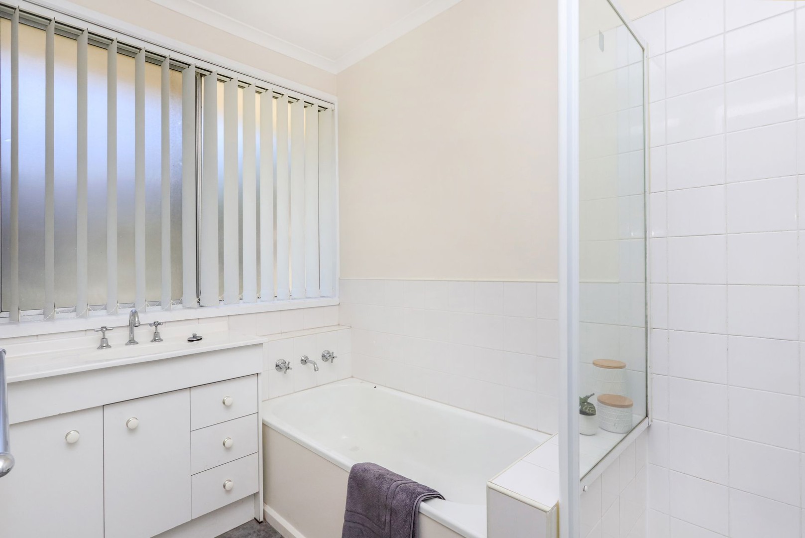 332 Carrick Drive, Gladstone Park, VIC 3043, Gladstone Park - Thumbnail 7