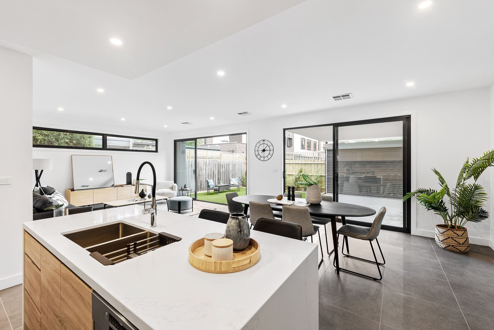 335 Buckley Street, Aberfeldie, VIC 3040, Aberfeldie - Thumbnail 2