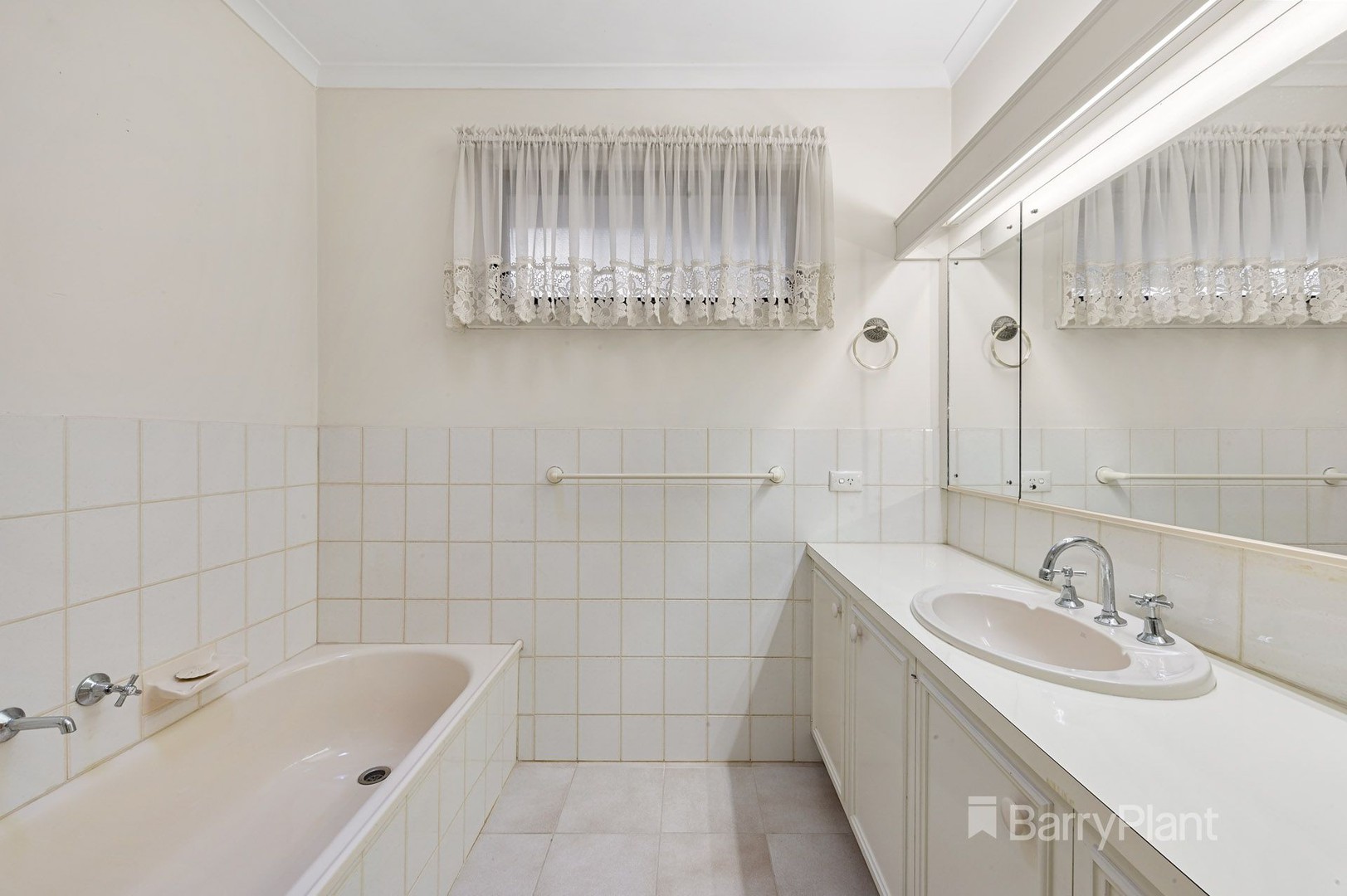 336 Serpells Road, Doncaster East, VIC 3109, Doncaster East - Thumbnail 7