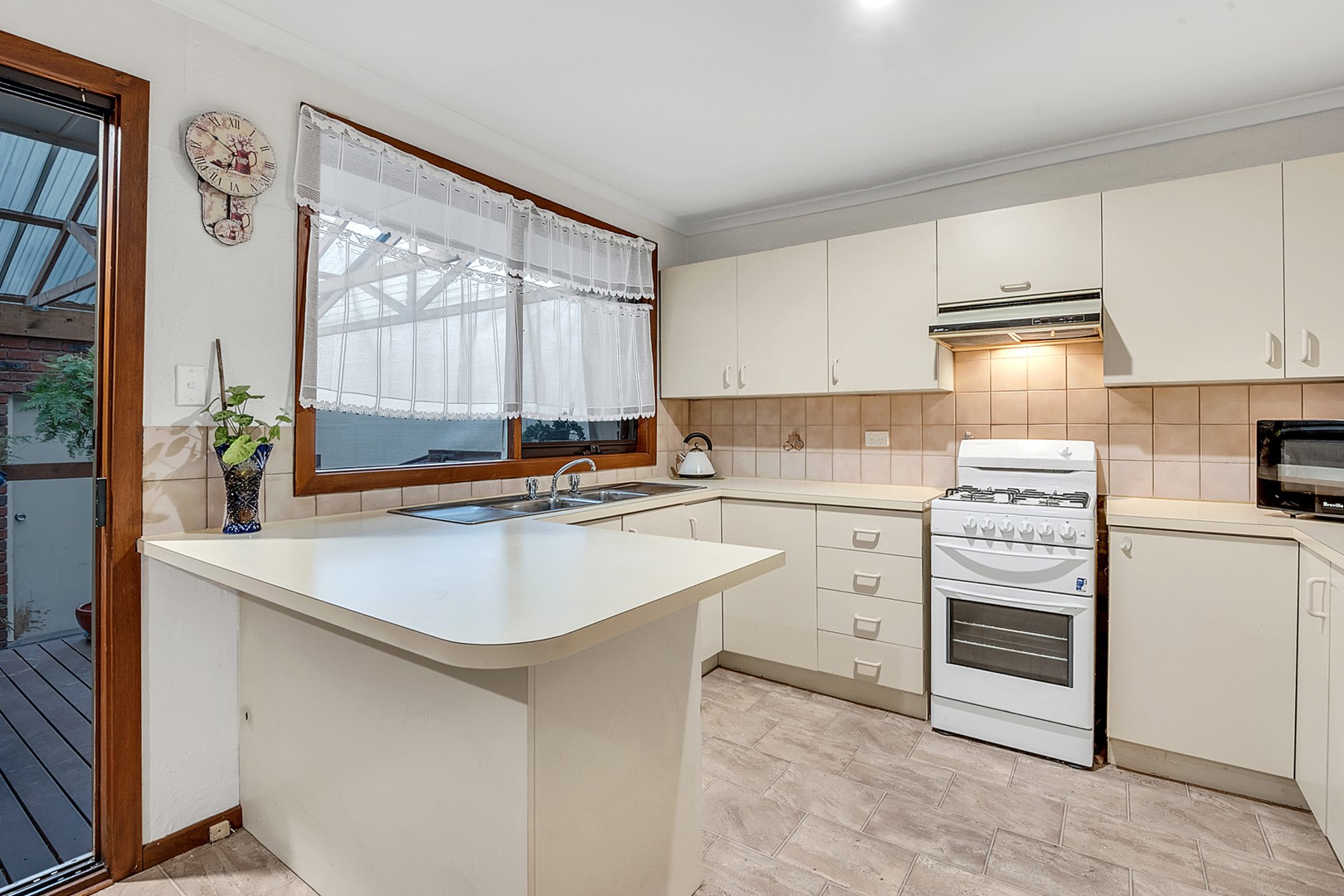 33A Carlisle Street, Craigieburn, VIC 3064, Craigieburn - Thumbnail 4