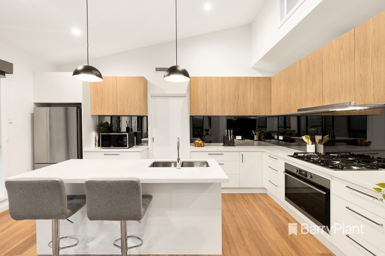 33A Swinburne Avenue, Mooroolbark, VIC 3138, Mooroolbark - Thumbnail 3
