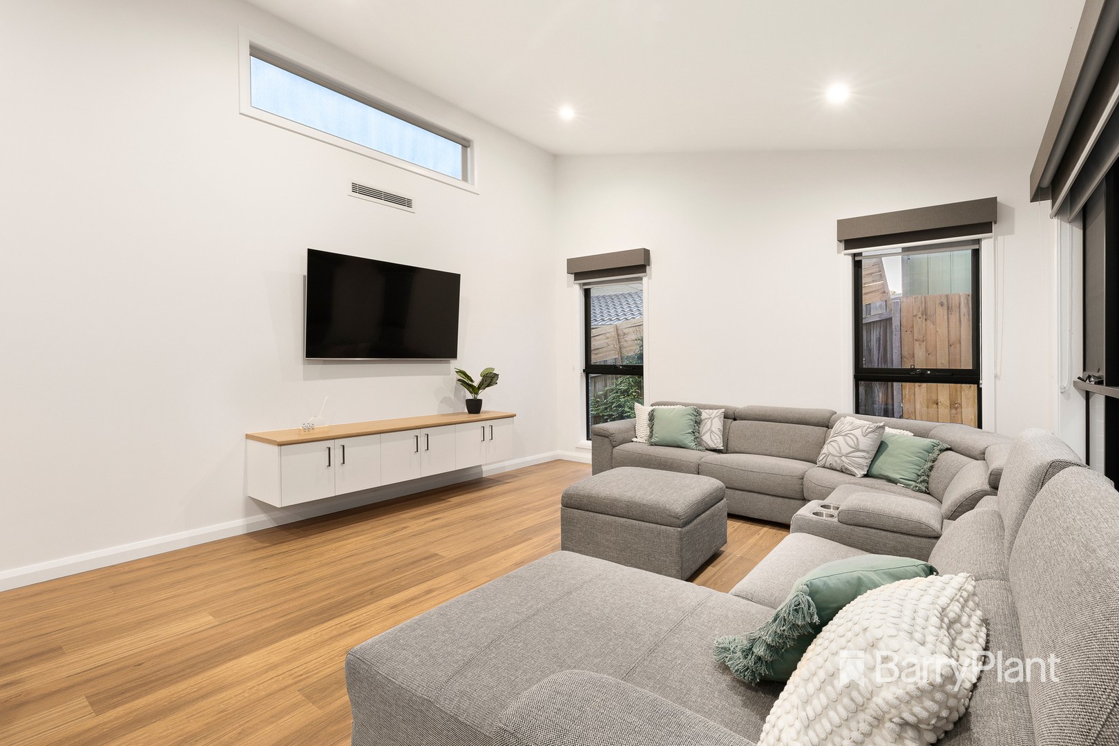 33A Swinburne Avenue, Mooroolbark, VIC 3138, Mooroolbark - Thumbnail 5