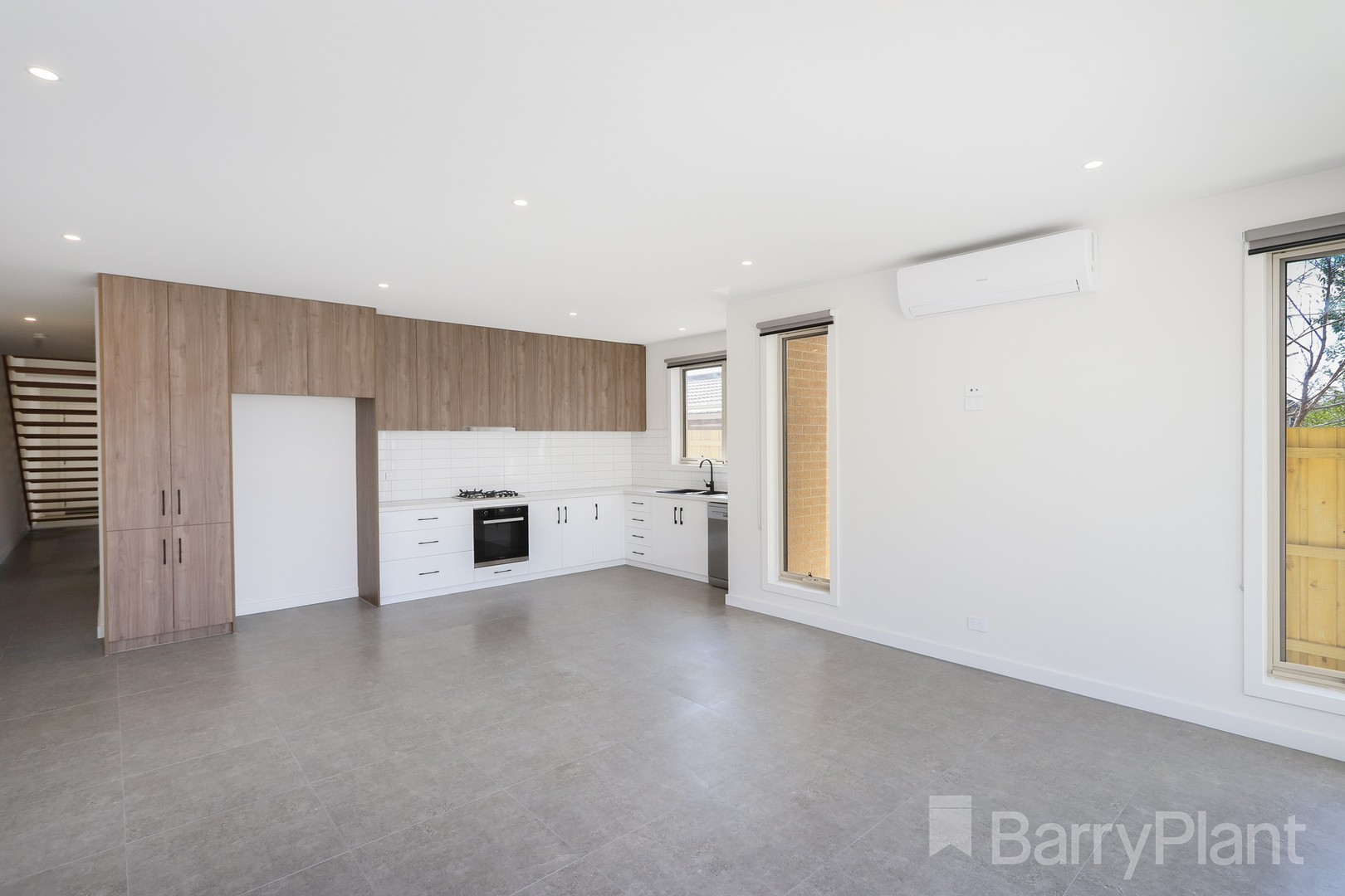 33A Thorsby Crescent, Deer Park, VIC 3023, Deer Park - Thumbnail 5