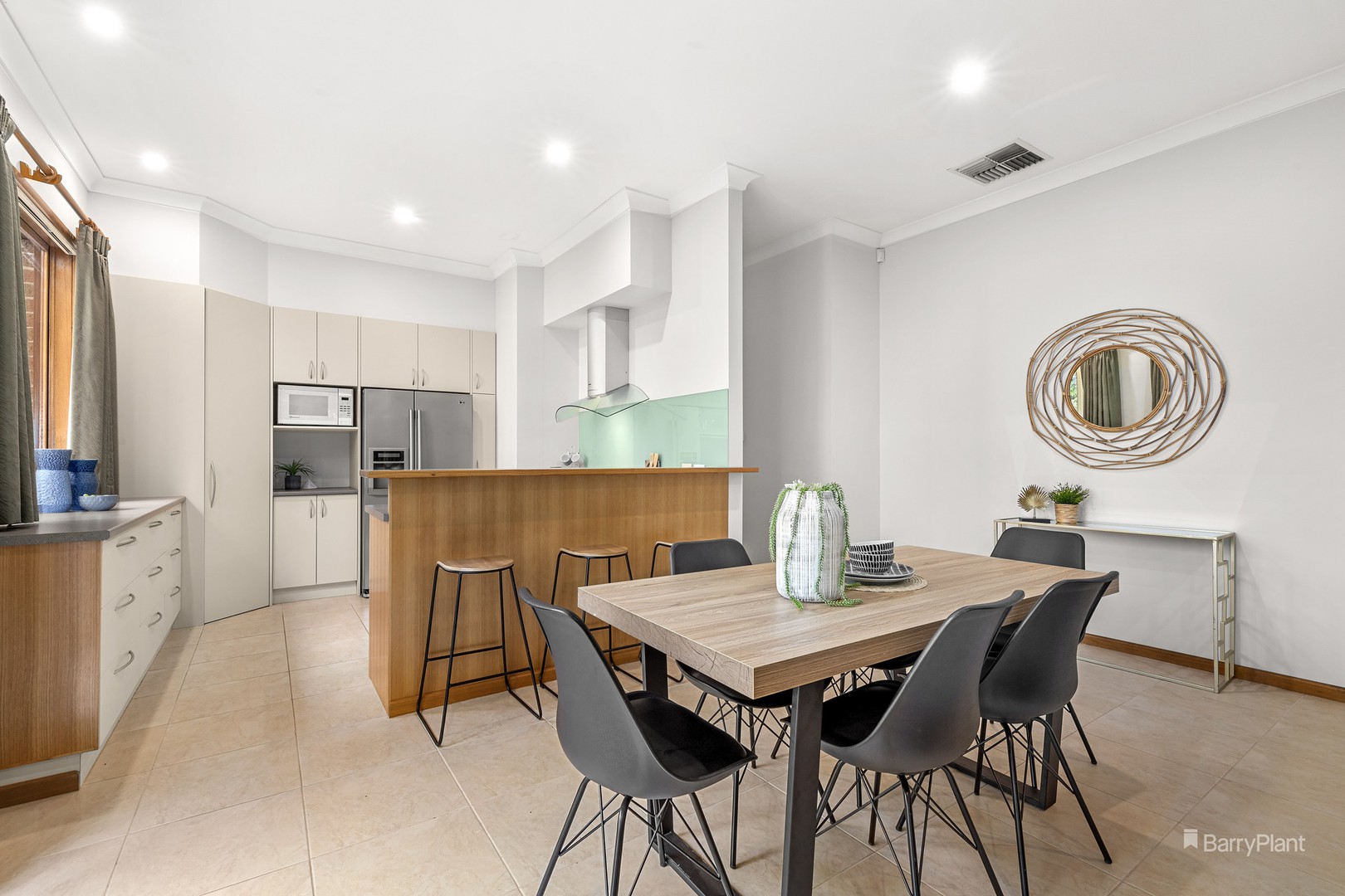 34 Albion CrescentGreensborough, VIC 3088, Greensborough - Thumbnail 4