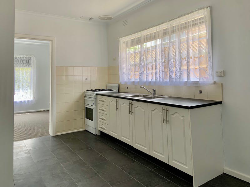 34 Avocet Street, Doncaster East, VIC 3109 - Thumbnail 2 - 13/03/2024