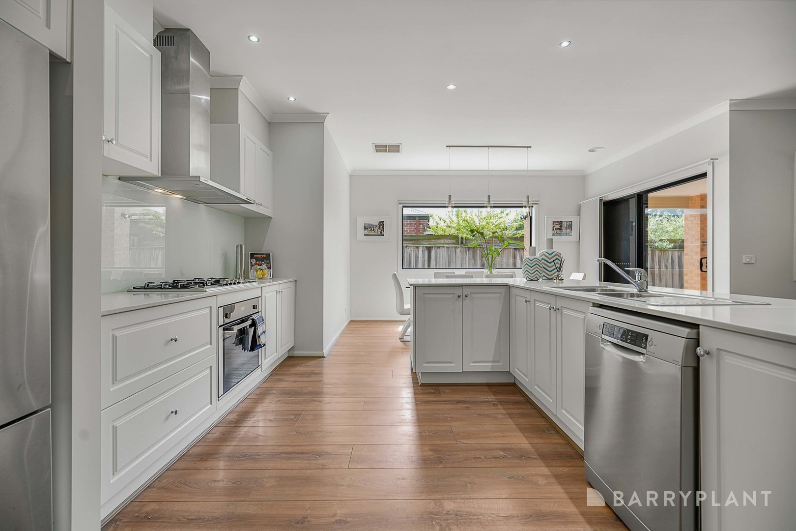 34 Banjo Paterson Drive, Pakenham, VIC 3810, Pakenham - Thumbnail 5