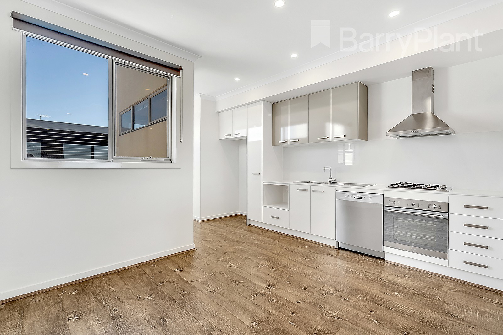 34 Bayano Way, Craigieburn, VIC 3064 - Thumbnail 2 - 03/11/2021