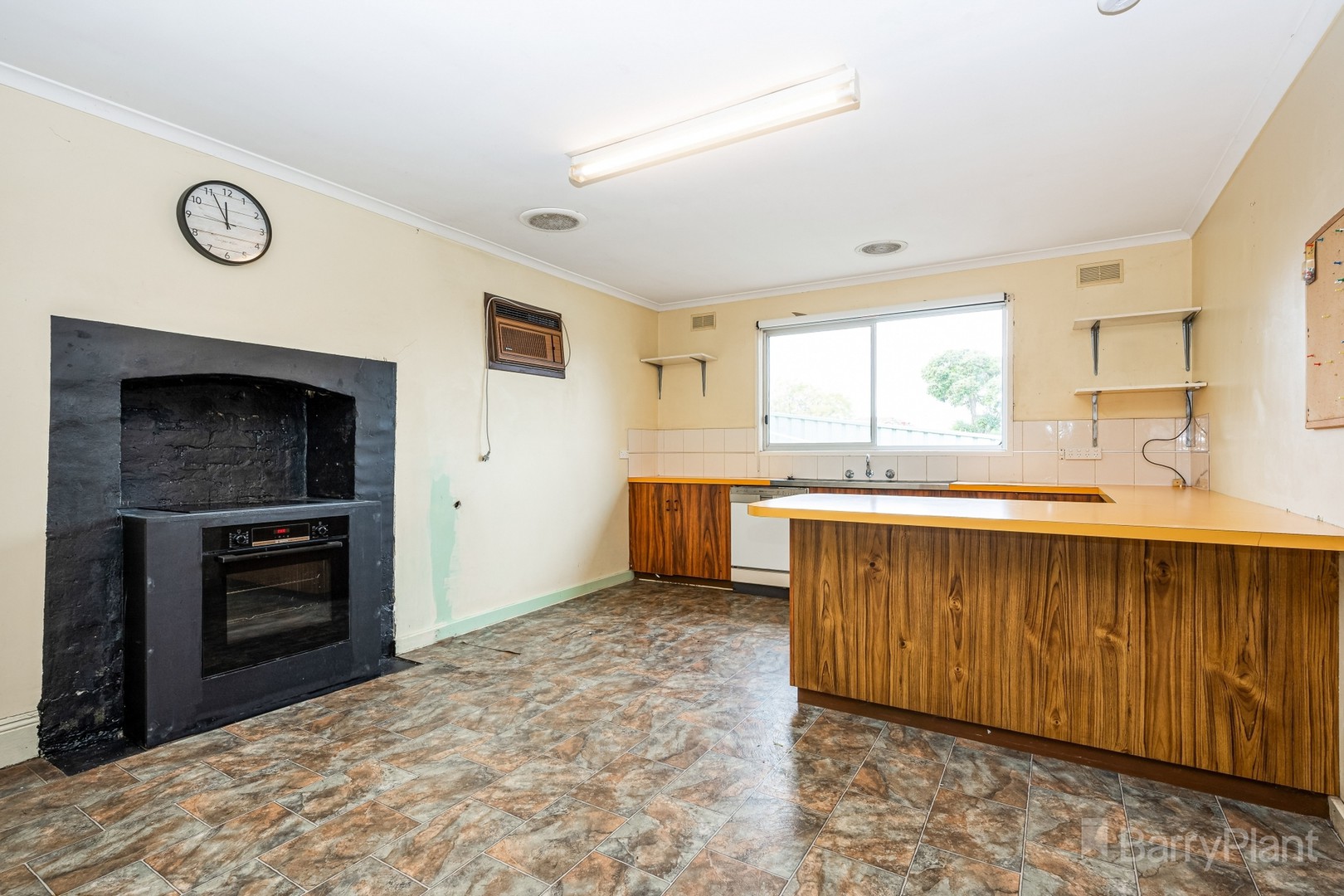 34 Bayne StreetNorth Bendigo, VIC 3550  - Leased, North Bendigo - Thumbnail 2