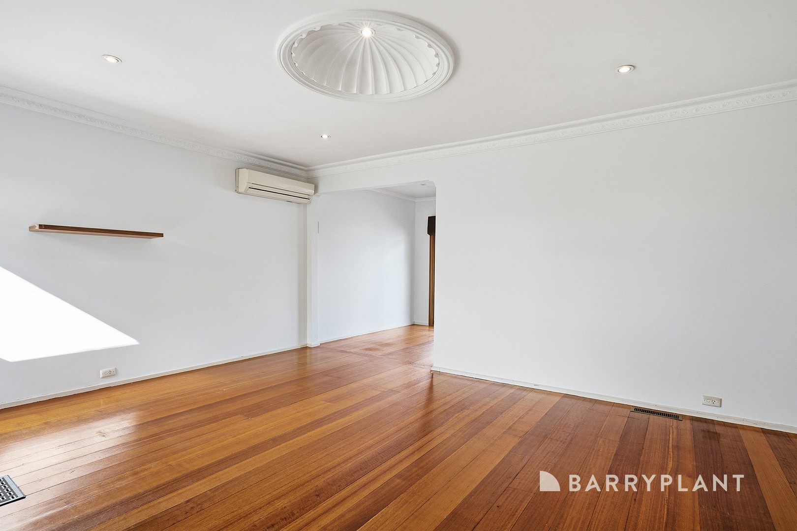 34 Bimbadeen Drive, Mooroolbark, VIC 3138 - Thumbnail 2 - 06/05/2026
