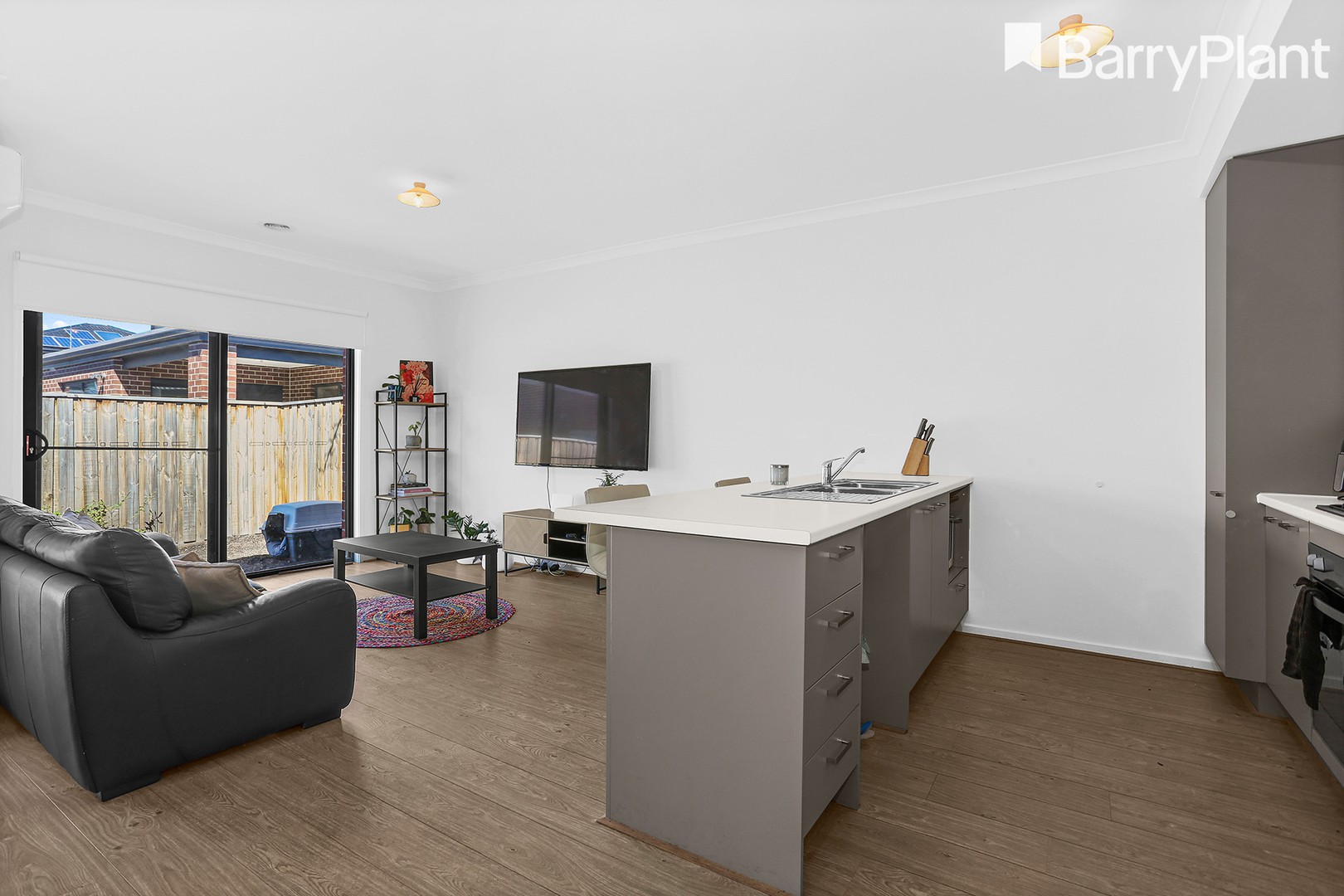 34 Bowling Avenue, Point Cook, VIC 3030, Point Cook - Thumbnail 2