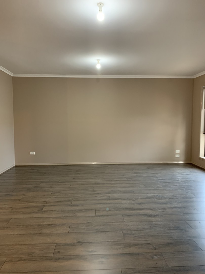 34 Bradman Drive, Tarneit, VIC 3029, Tarneit - Thumbnail 2