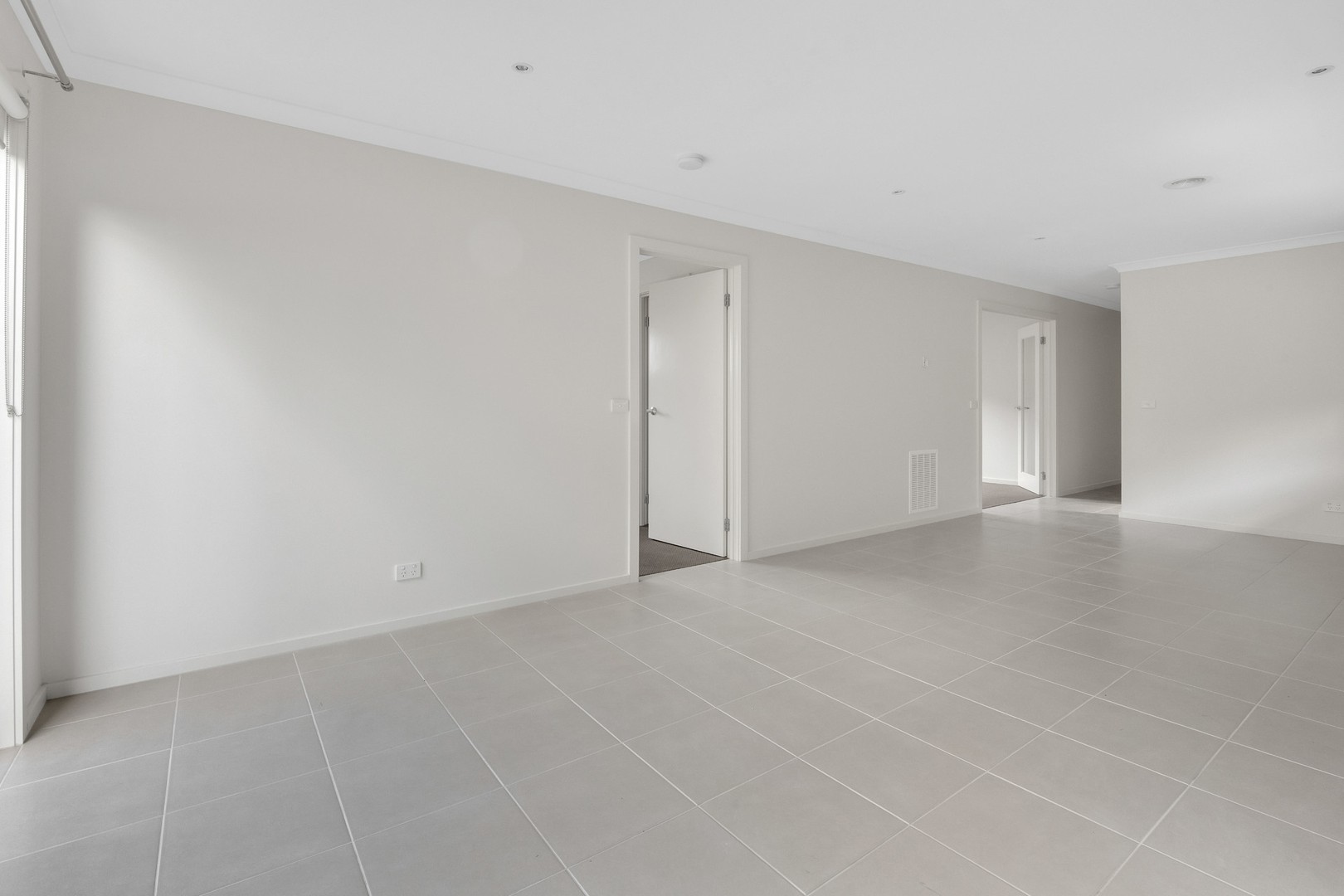 34 Brunswick Crescent, Craigieburn, VIC 3064, Craigieburn - Thumbnail 4
