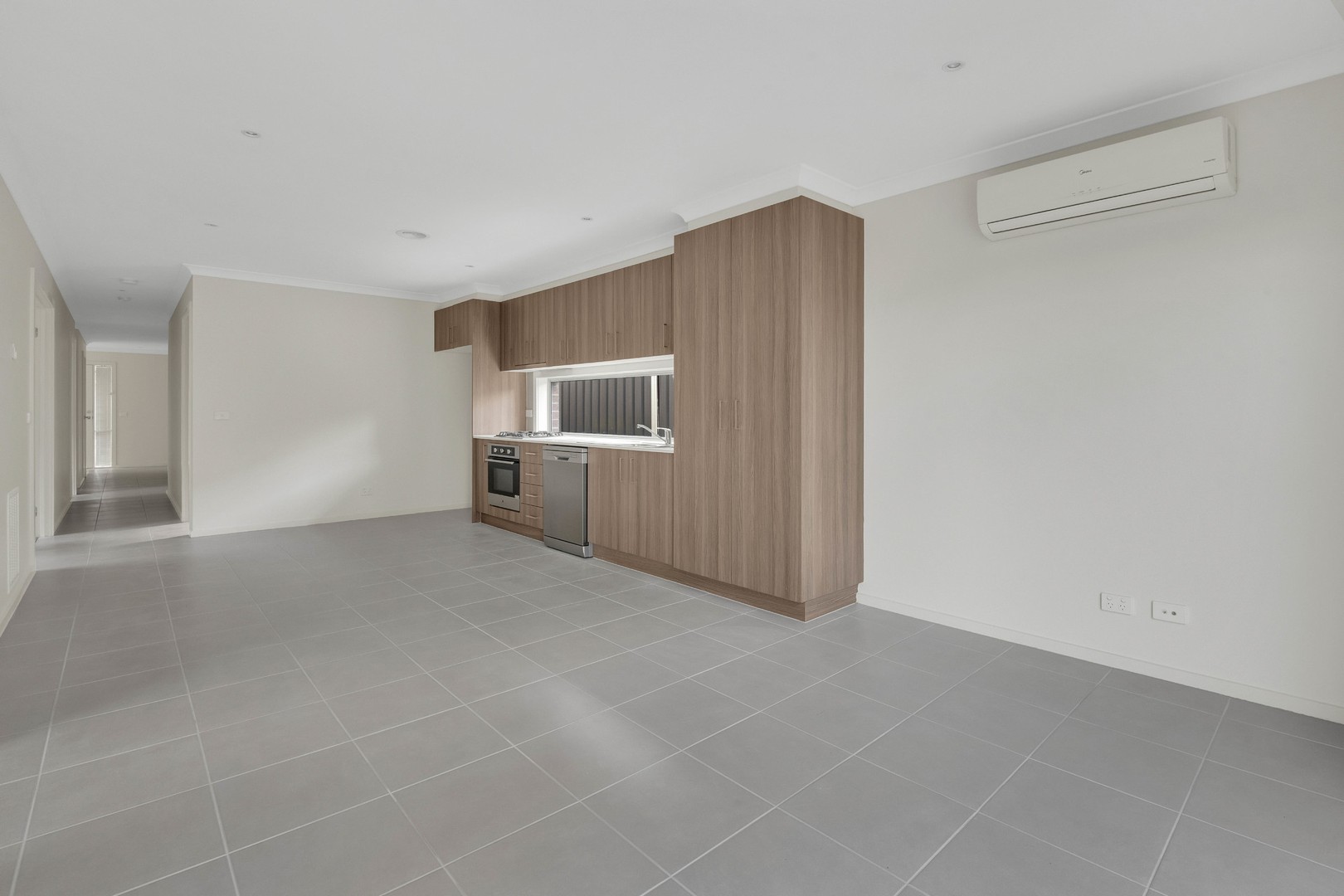34 Brunswick Crescent, Craigieburn, VIC 3064, Craigieburn - Thumbnail 6