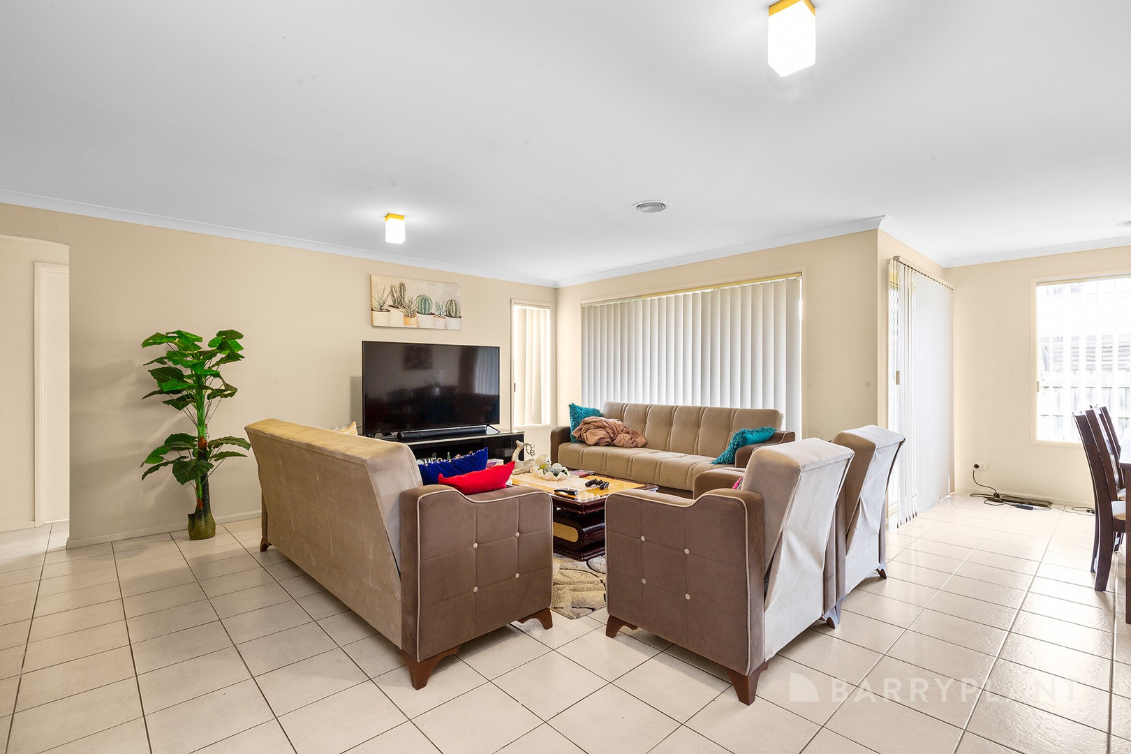 34 Camelia Way, Pakenham, VIC 3810, Pakenham - Thumbnail 5