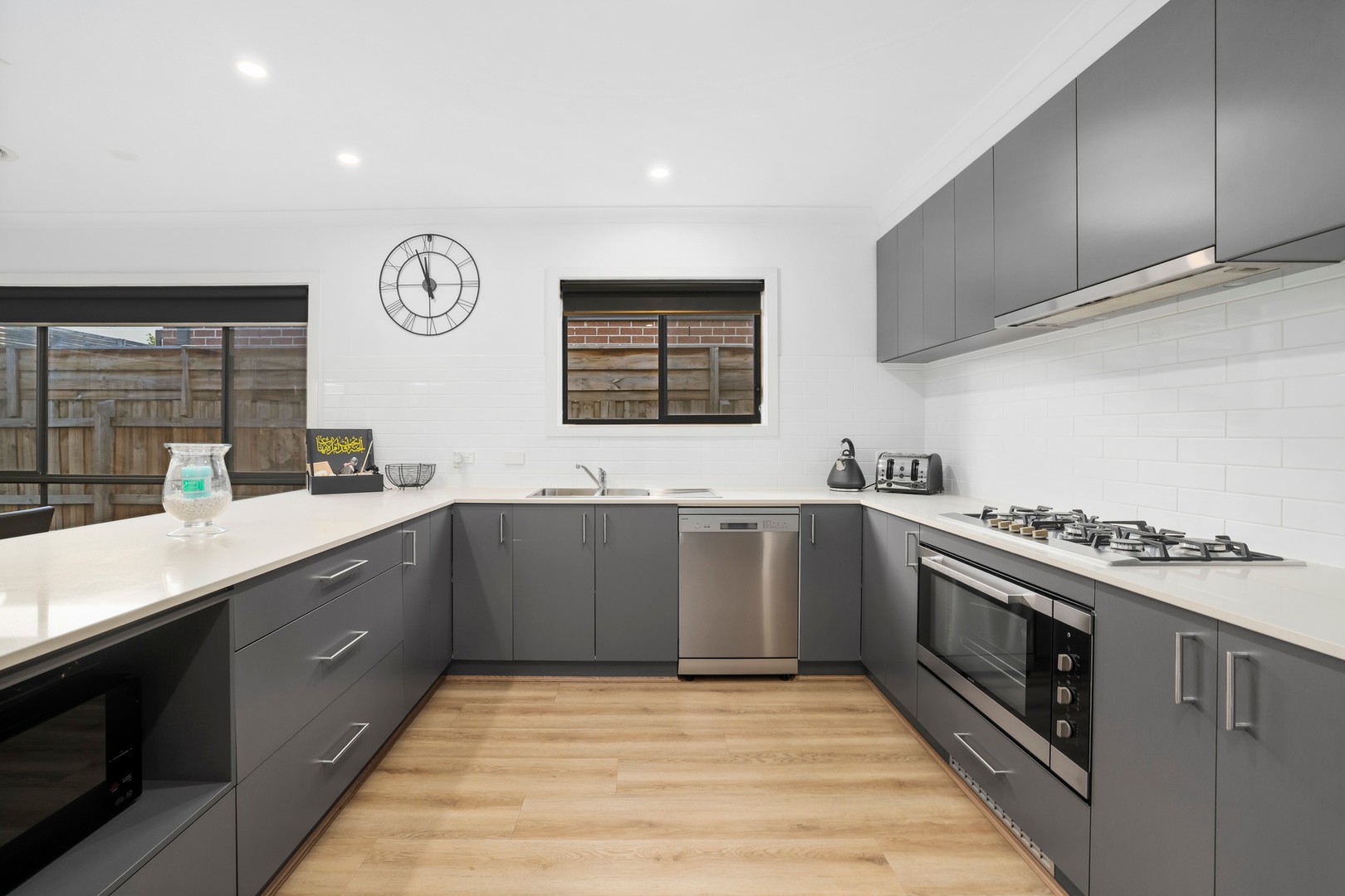 34 Cassinia Circuit, Tarneit, VIC 3029, Tarneit - Thumbnail 5