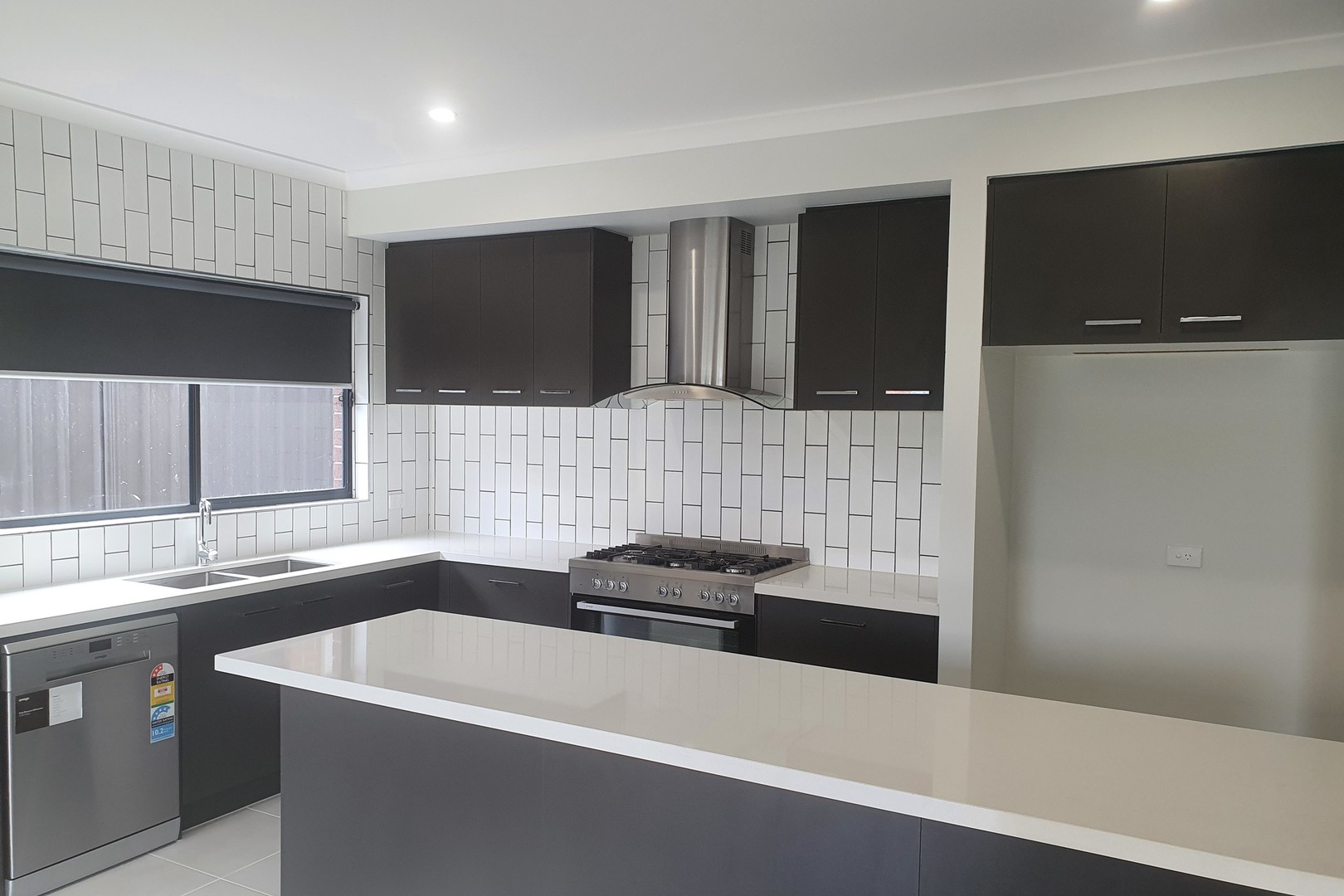 34 Chase Avenue, Wollert, VIC 3750 - Thumbnail 1 - 15/09/2022