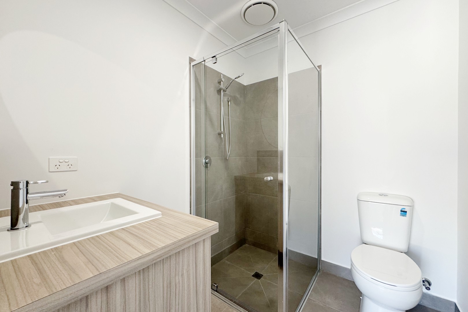 34 Davinci Street, Pakenham, VIC 3810, Pakenham - Thumbnail 7