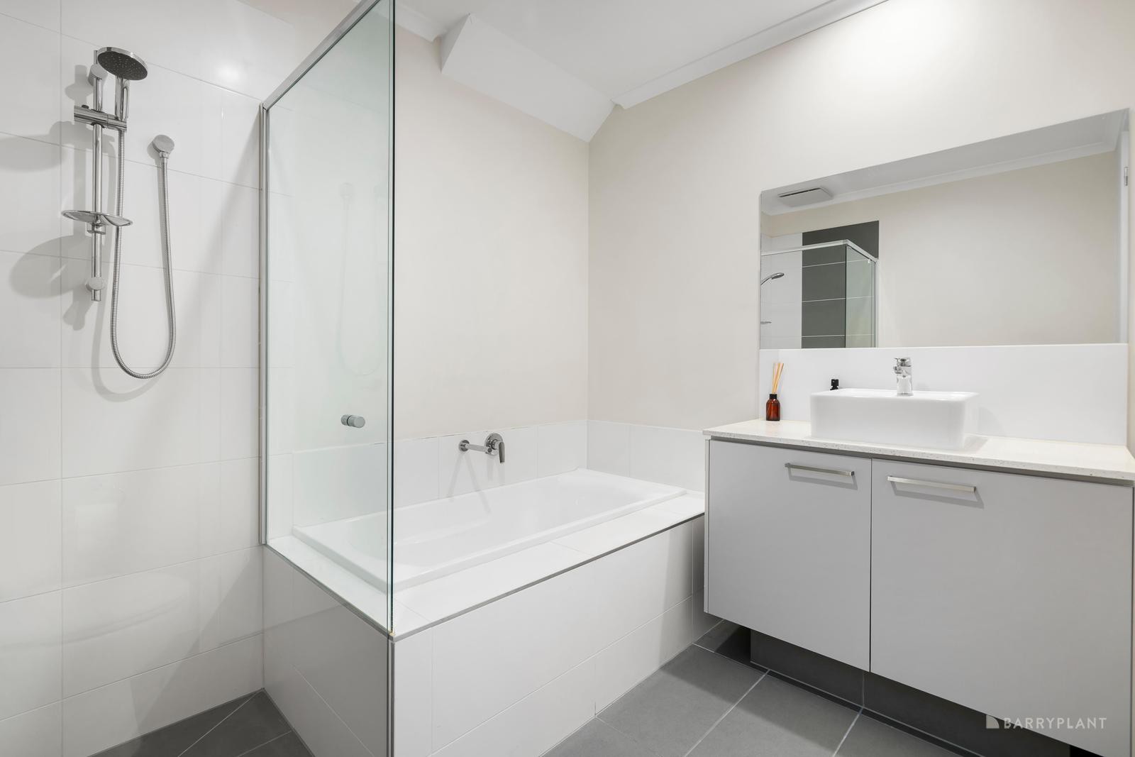34 Diamond Boulevard, Greensborough, VIC 3088, Greensborough - Thumbnail 7