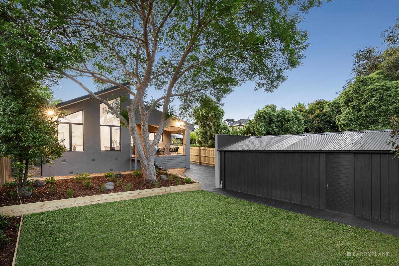 34 Diane Crescent, Viewbank, VIC 3084, Viewbank - Thumbnail 2