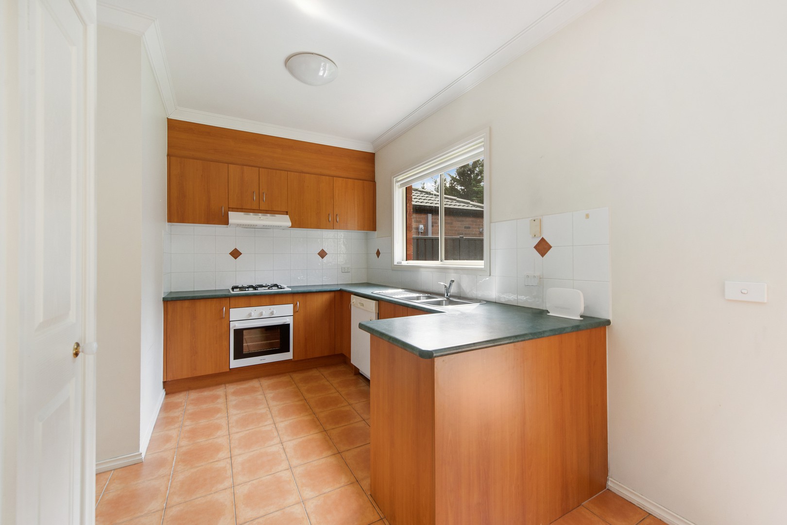 34 Dickerson WayCaroline Springs, VIC 3023, Caroline Springs - Thumbnail 5
