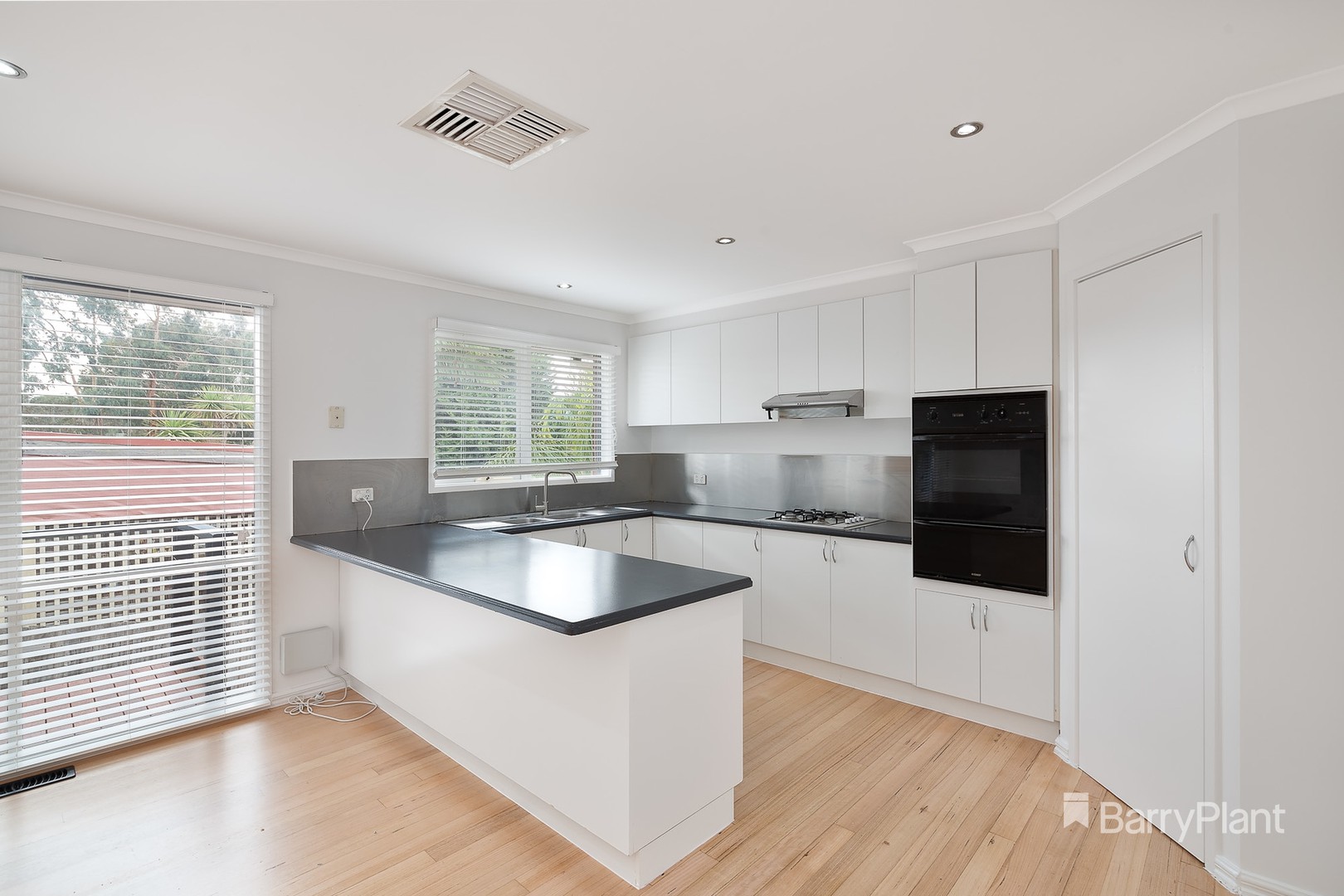 34 Eucalyptus Place, Meadow Heights, VIC 3048, Meadow Heights - Thumbnail 3