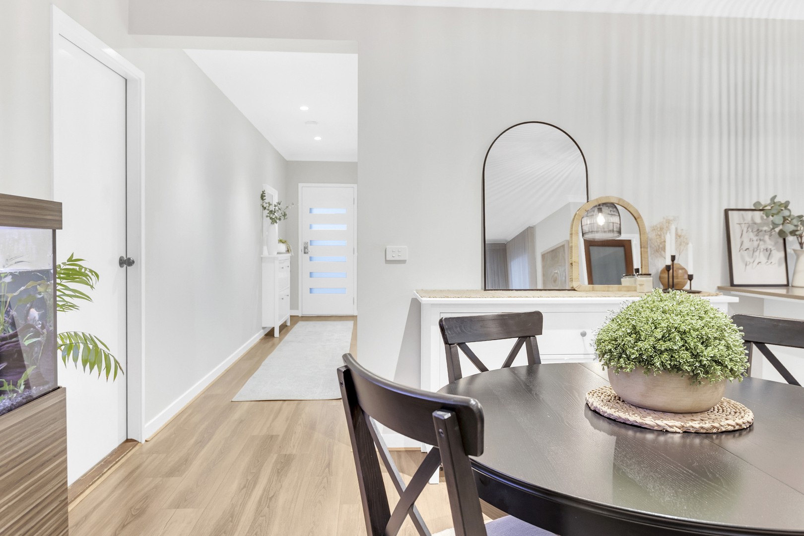 34 Featherwood Crescent, Craigieburn, VIC 3064, Craigieburn - Thumbnail 4