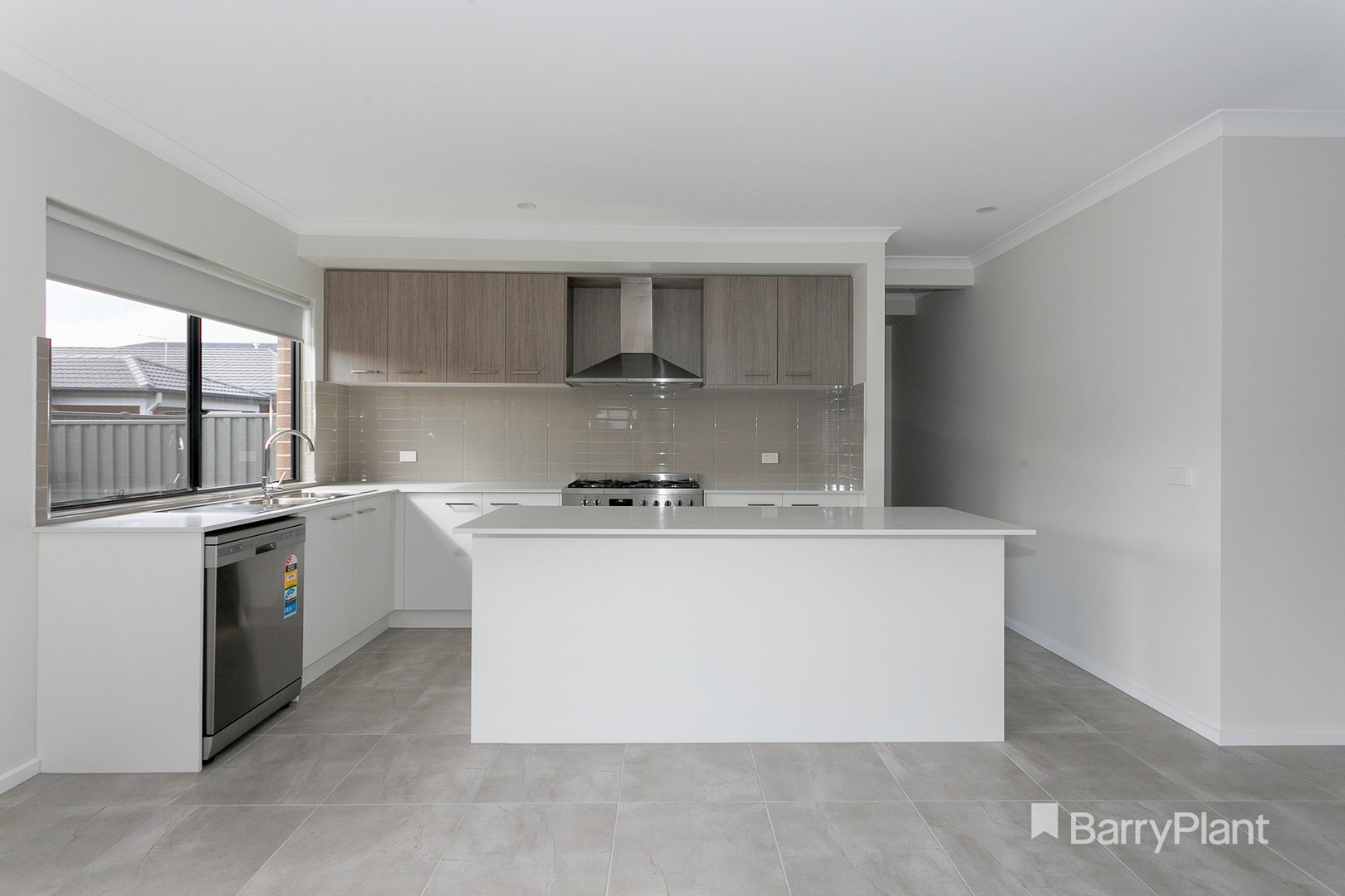 34 Finnegan Way, Officer, VIC 3809, Officer - Thumbnail 4