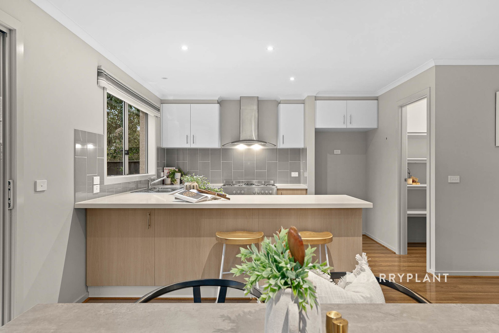 34 Grandvue Boulevard, Pakenham, VIC 3810, Pakenham - Thumbnail 2