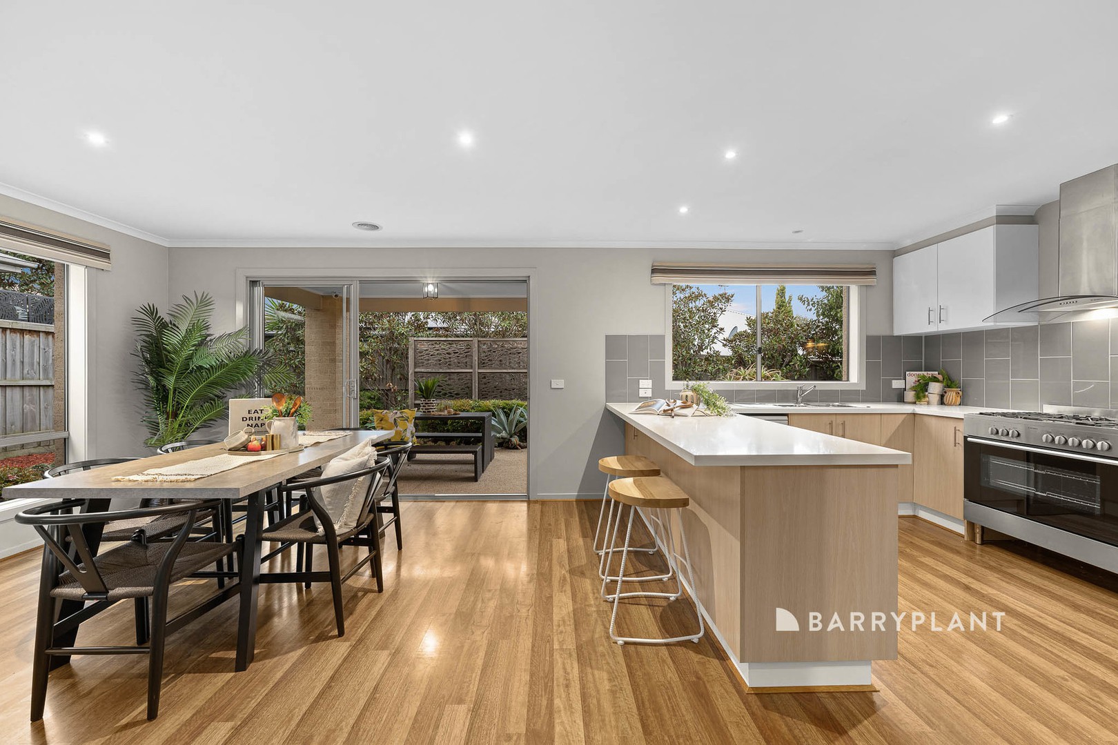 34 Grandvue Boulevard, Pakenham, VIC 3810, Pakenham - Thumbnail 4