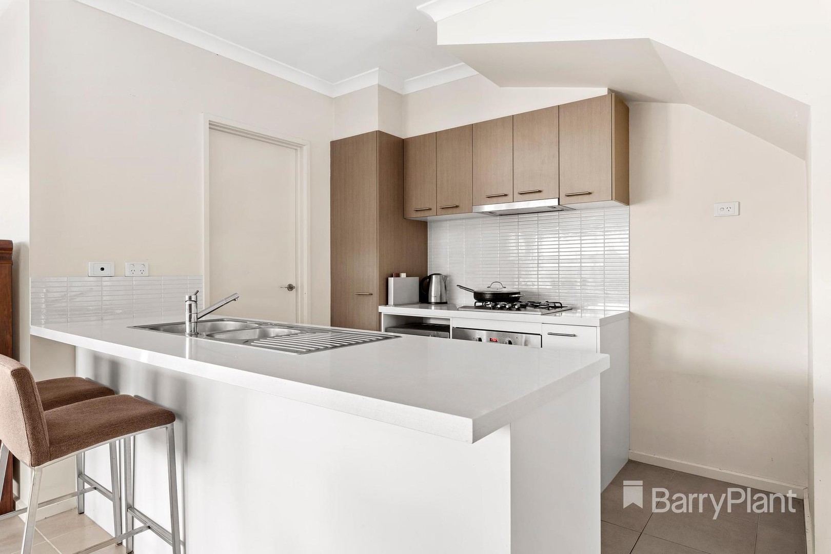 34 Greenhaven GardensSouth Morang, VIC 3752, South Morang - Thumbnail 4