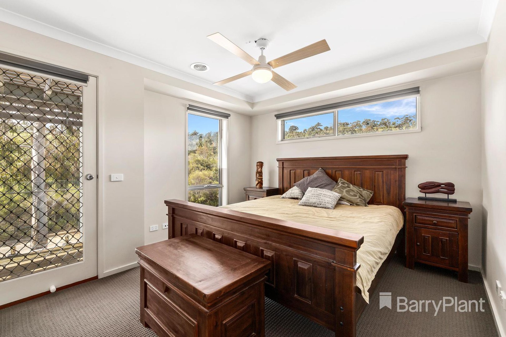 34 Greenhaven GardensSouth Morang, VIC 3752, South Morang - Thumbnail 6