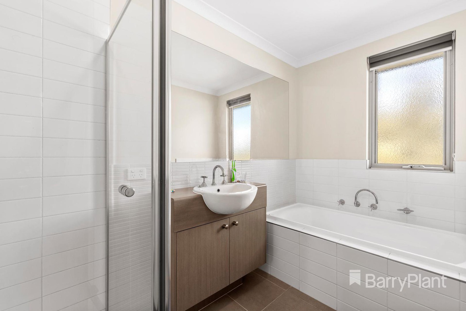 34 Greenhaven GardensSouth Morang, VIC 3752, South Morang - Thumbnail 7