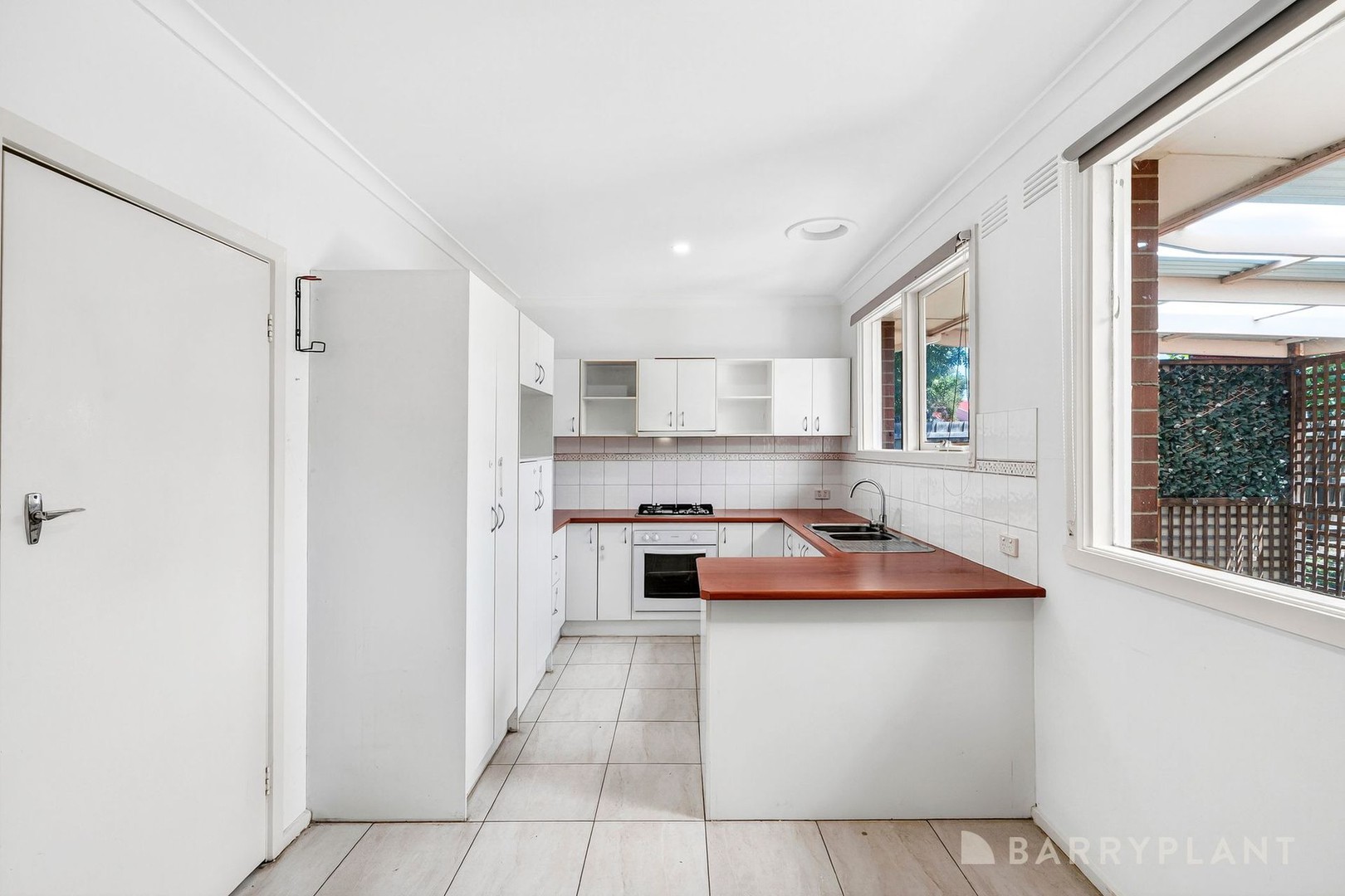 34 Hampstead Drive, Hoppers Crossing, VIC 3029, Hoppers Crossing - Thumbnail 3