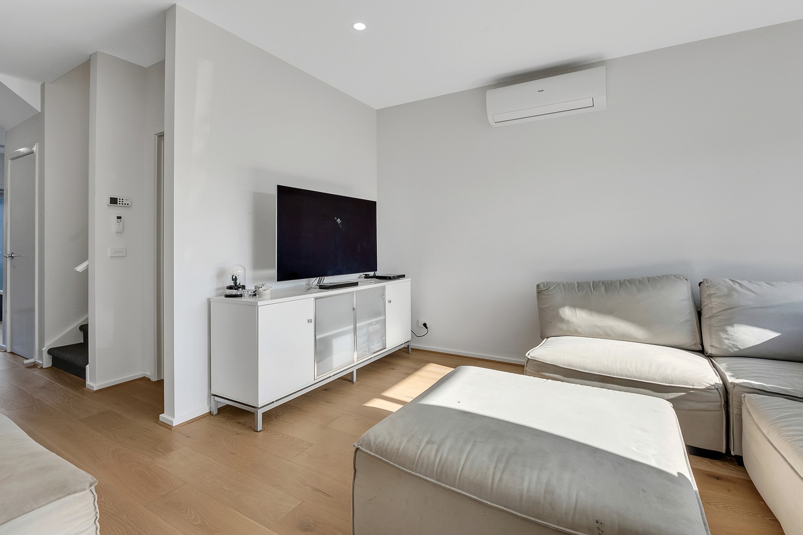 34 Hawkesbury Drive, Donnybrook, VIC 3064, Donnybrook - Thumbnail 3