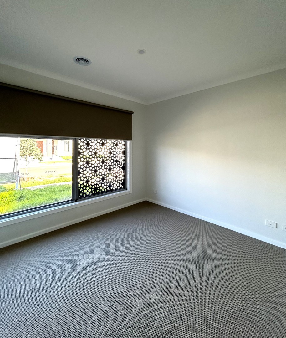 34 Hickling Road, Tarneit, VIC 3029 - Thumbnail 1 - 05/12/2025