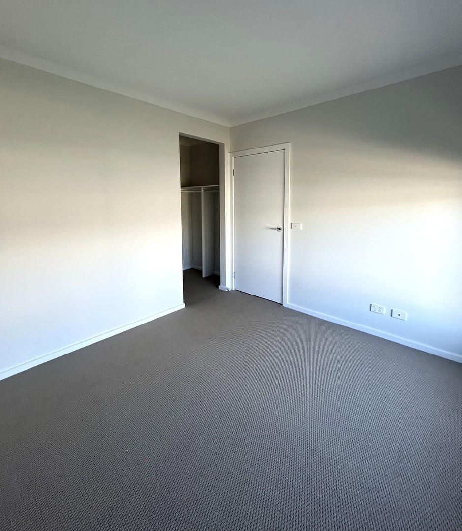 34 Hickling Road, Tarneit, VIC 3029 - Thumbnail 2 - 05/12/2025