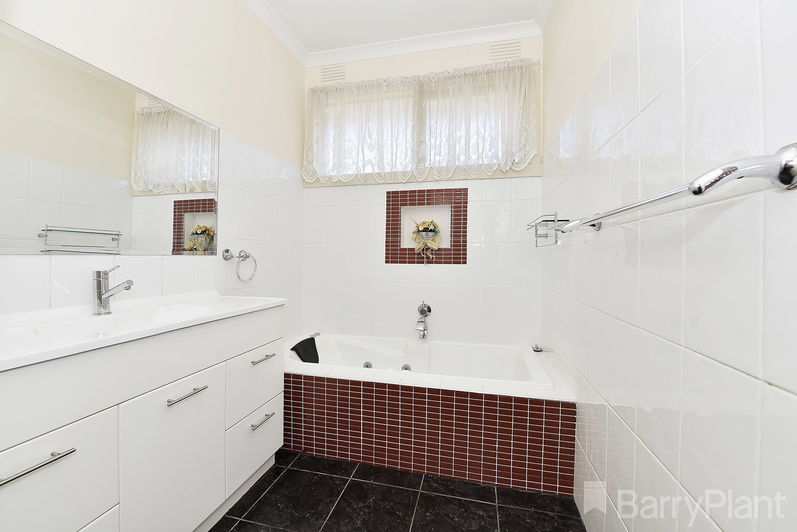 34 Hillside RoadMount Waverley, VIC 3149, Mount Waverley - Thumbnail 6