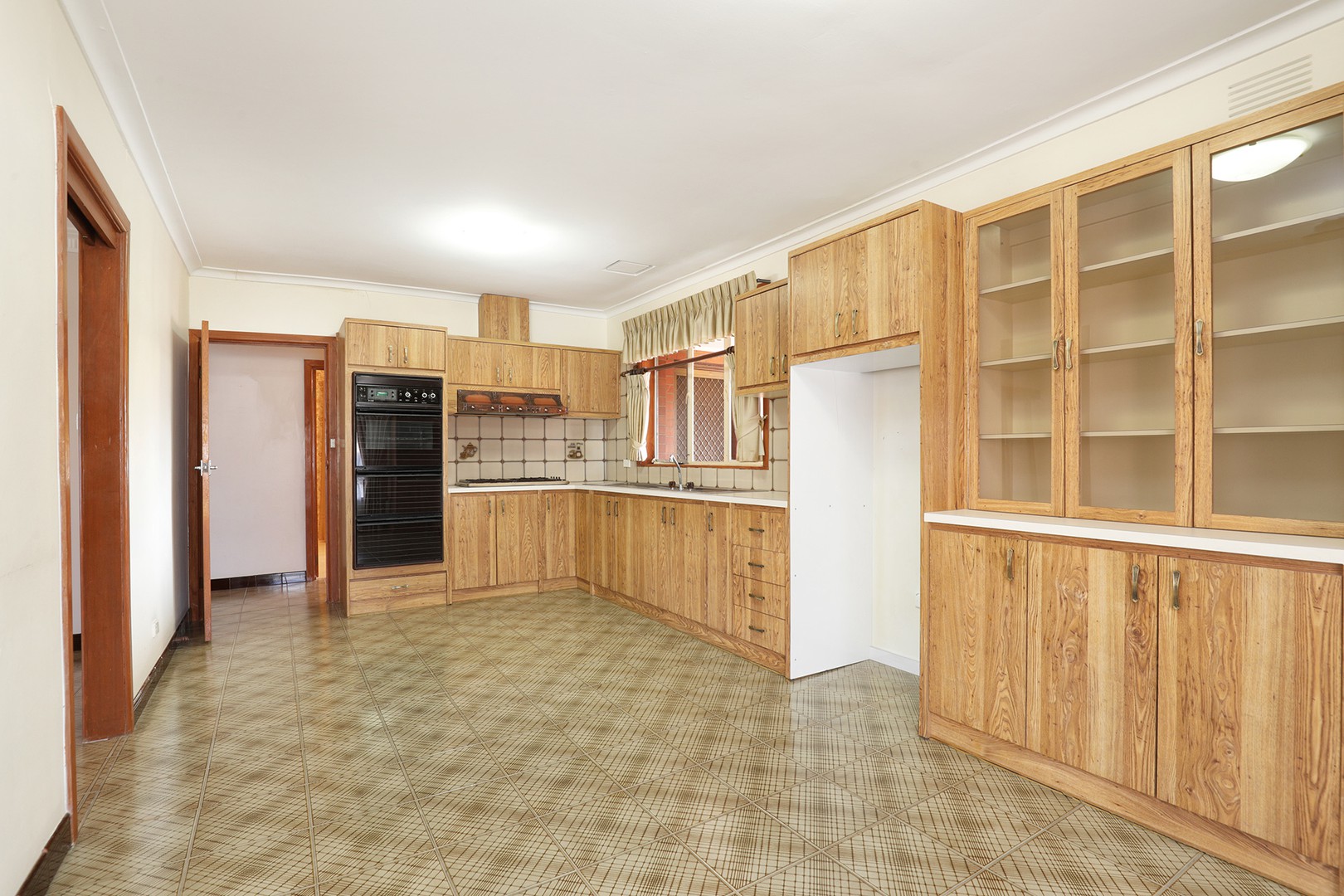 34 Hubert Avenue, Glenroy, VIC 3046, Glenroy - Thumbnail 2