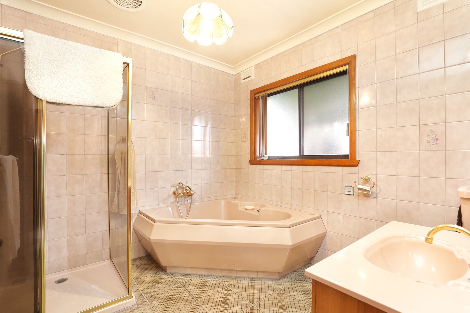 34 Hubert Avenue, Glenroy, VIC 3046, Glenroy - Thumbnail 5