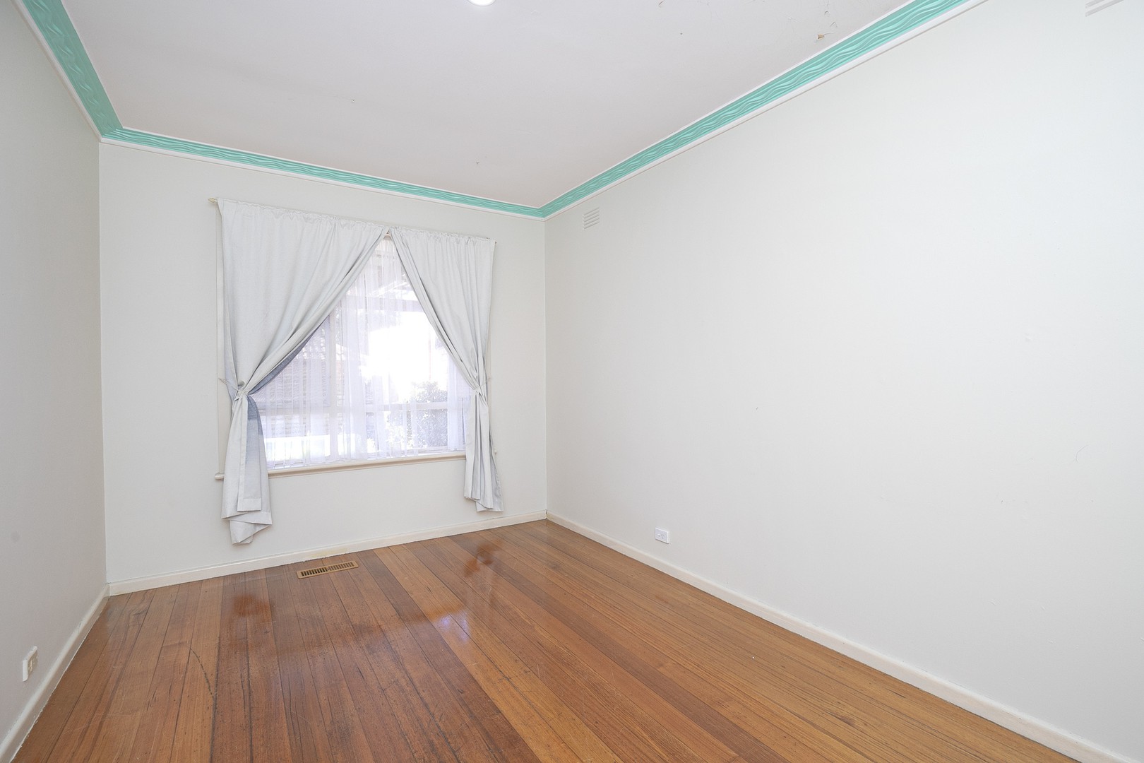 34 Huddersfield Road, Deer Park, VIC 3023, Deer Park - Thumbnail 2