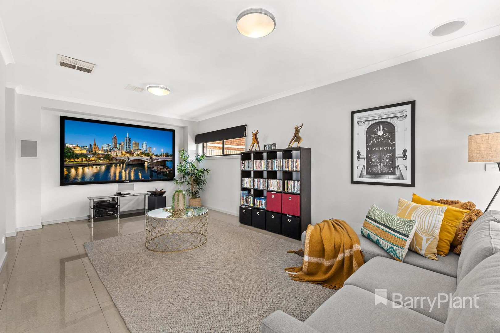 34 Huntingfield Drive, South Morang, VIC 3752, South Morang - Thumbnail 2