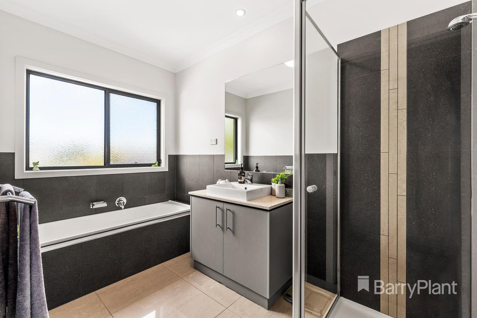 34 Huntingfield Drive, South Morang, VIC 3752, South Morang - Thumbnail 5