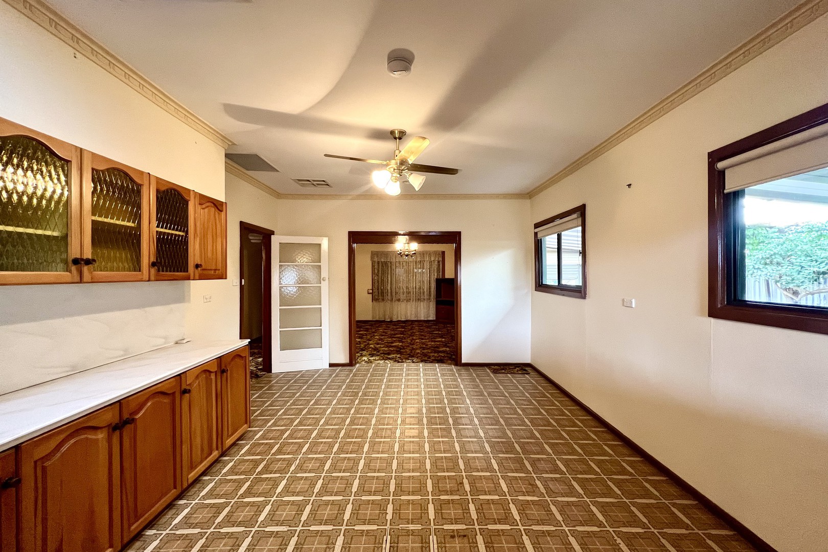 34 Hutchinson Street, Mildura, VIC 3500 - Thumbnail 2 - 14/04/2022