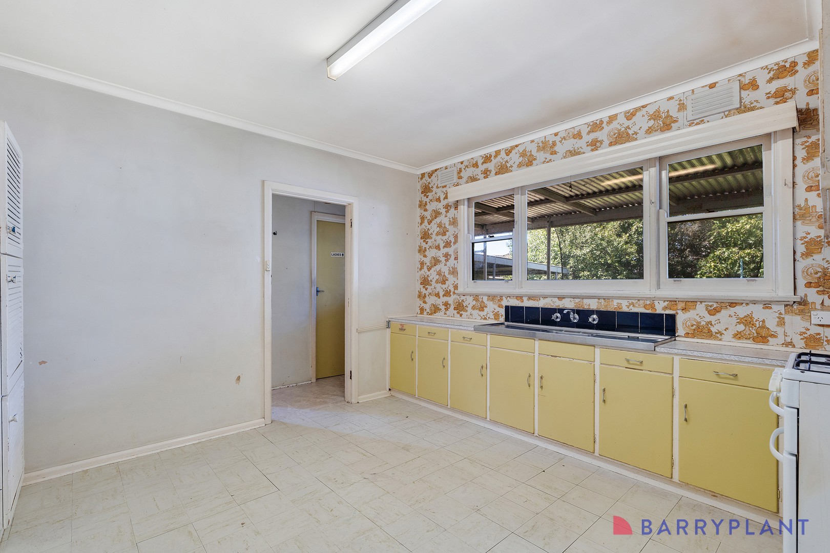 34 Invermay Street, Reservoir, VIC 3073, Reservoir - Thumbnail 5