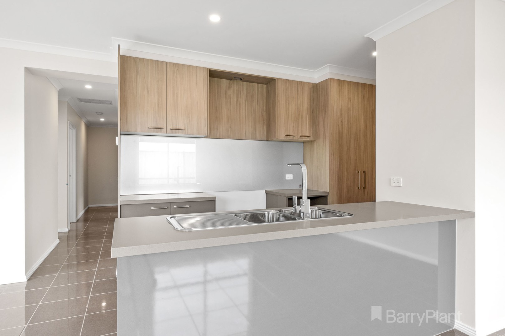 34 Ironstone Crescent, Clyde, VIC 3978, Clyde - Thumbnail 2