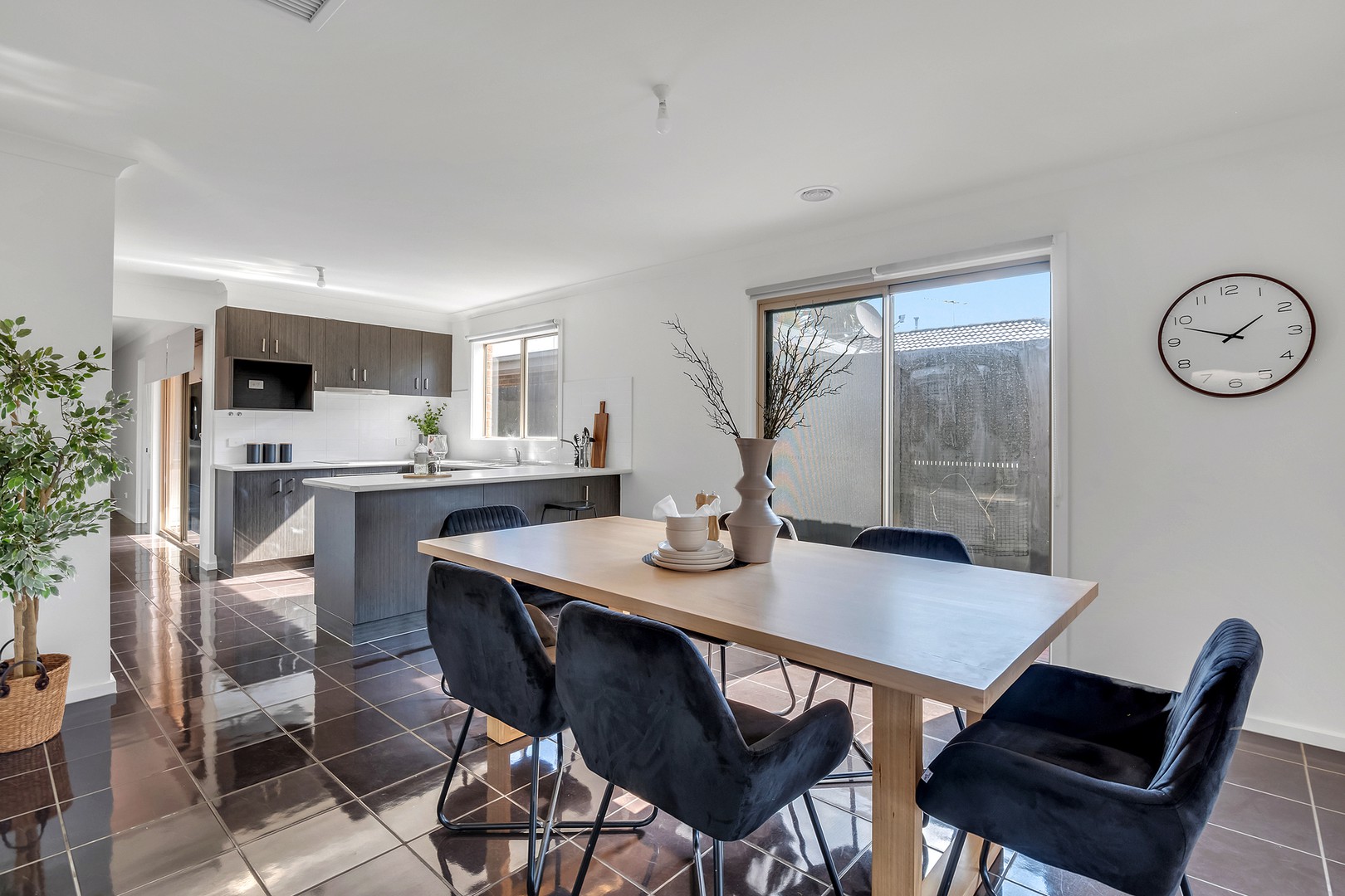 34 Kernan Court, Craigieburn, VIC 3064, Craigieburn - Thumbnail 3