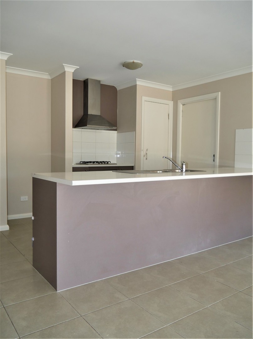 34 Lady Penrhyn Drive, Harkness, VIC 3337, Harkness - Thumbnail 5