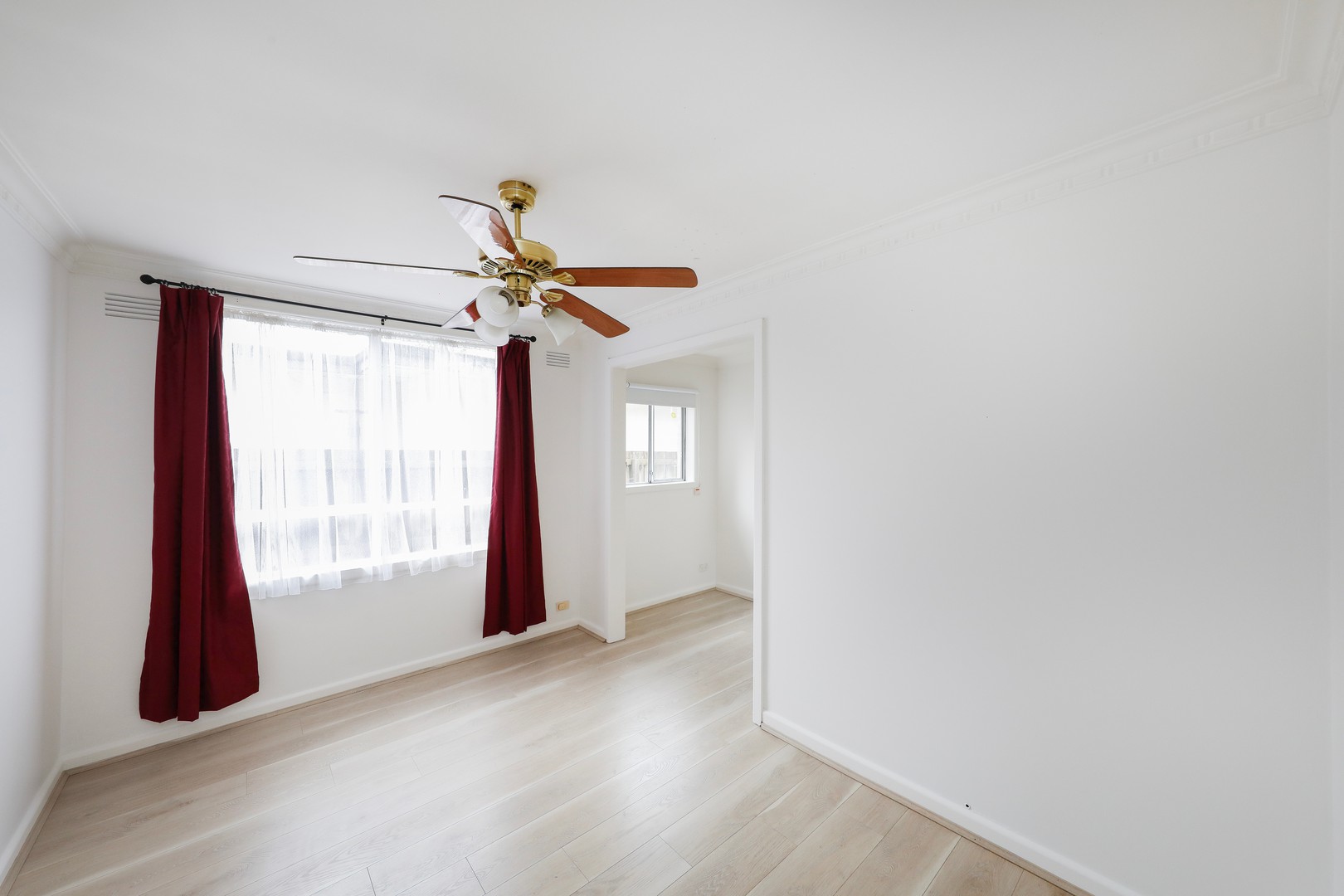 34 Leonard Avenue, St Albans, VIC 3021, St Albans - Thumbnail 4