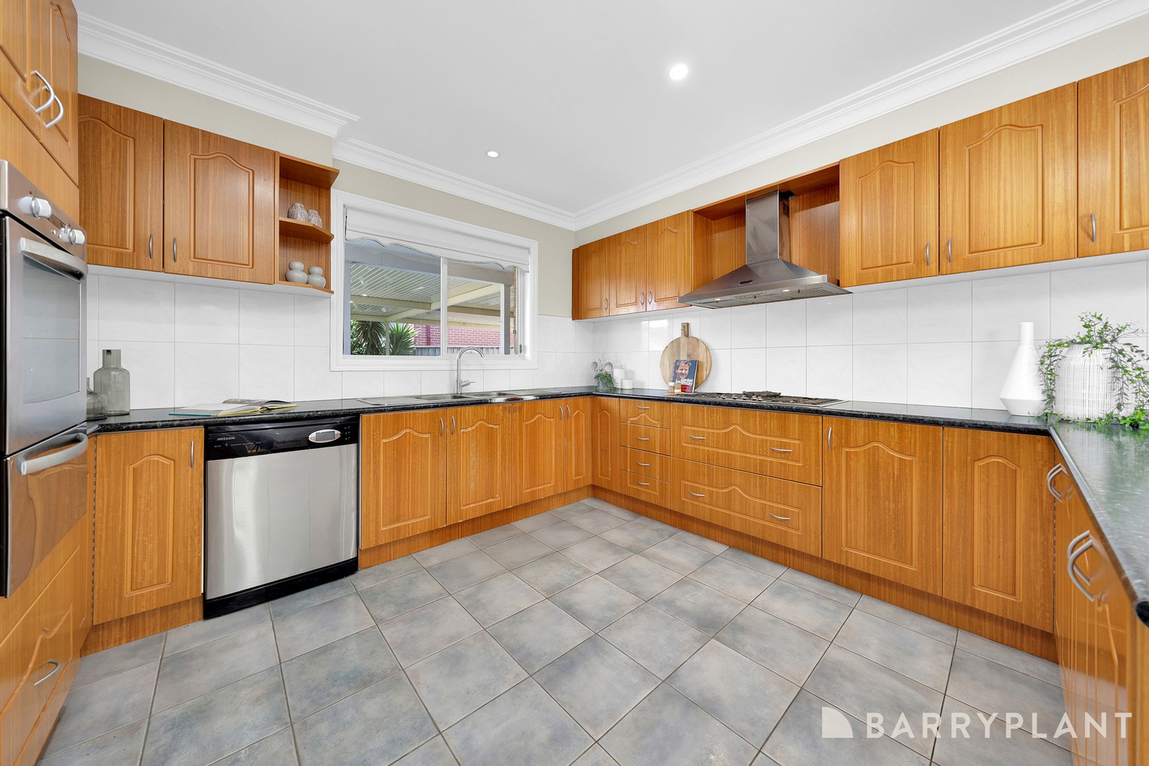 34 Lewins Rail Avenue, South Morang, VIC 3752, South Morang - Thumbnail 7